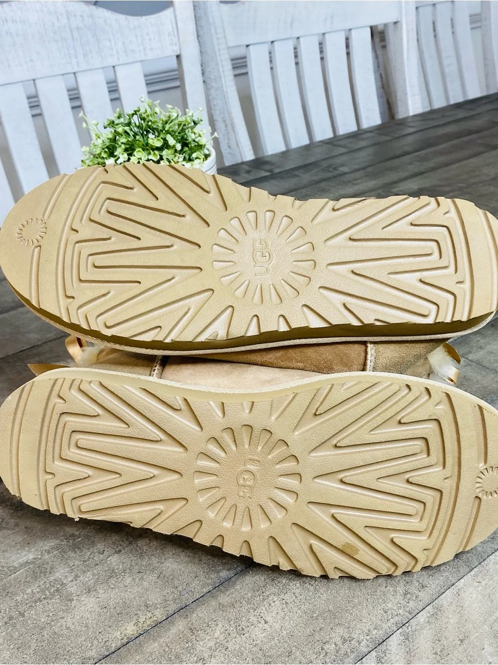 UGG elevate your